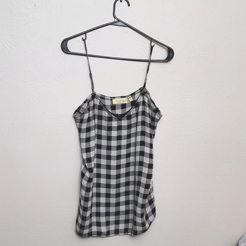 Medium Princess Vera Wang black and white checkered tank top